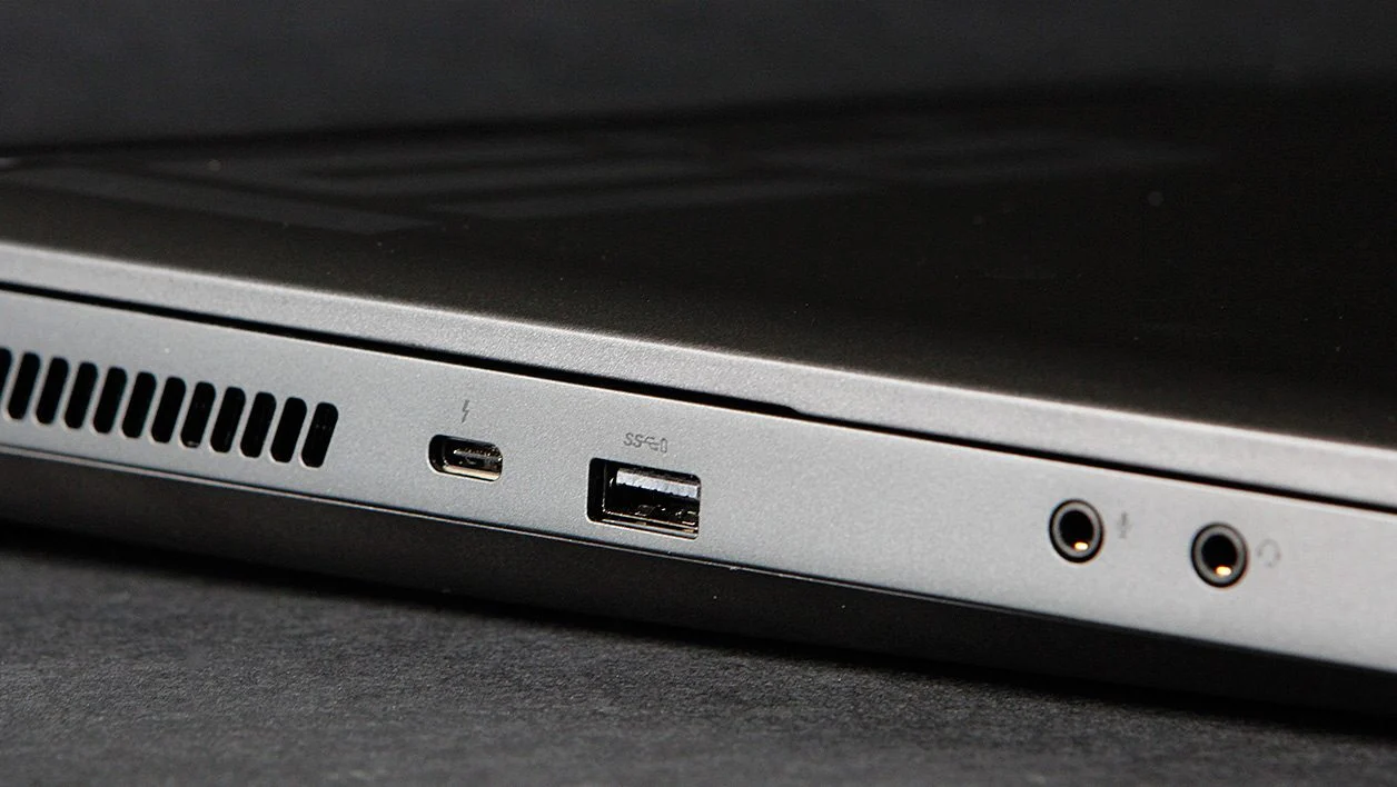 Trải nghiệm Dell Alienware Area 51m - Cỗ máy gaming khủng nhất năm nay! 23 Dell Alienware Area 51m 10