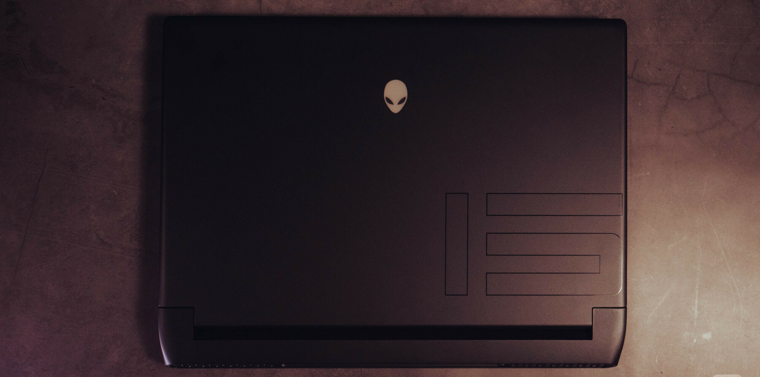 Đánh giá Dell Alienware m15 R5 (AMD): Hiệu năng vượt trội, thiết kế đậm chất gaming 18 Dell Alienware m15 R5 7 e1741967334752