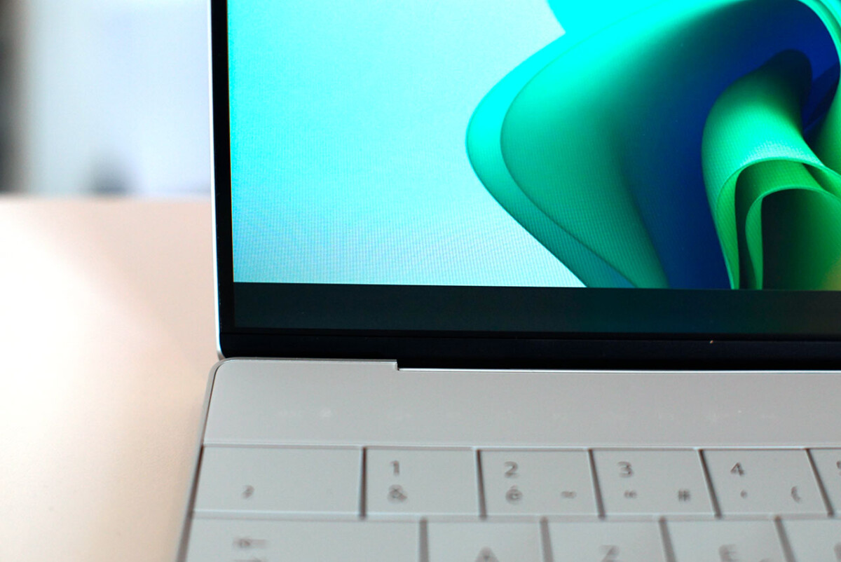 Dell XPS 13 9345 - Vẻ đẹp hoàn hảo của một Ultrabook cao cấp 25 Dell XPS 13 9345 11