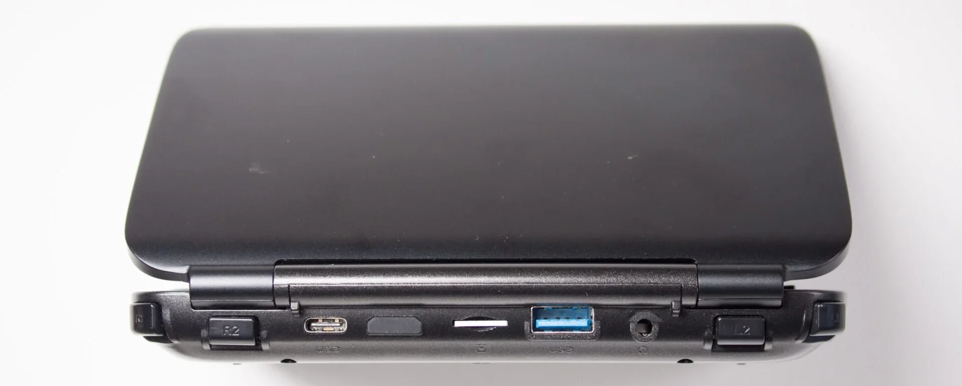 Đánh giá GPD Win 1 - đột phá công nghệ với thiết kế siêu nhỏ gọn 28 GPD Win 1 2 e1742749144766