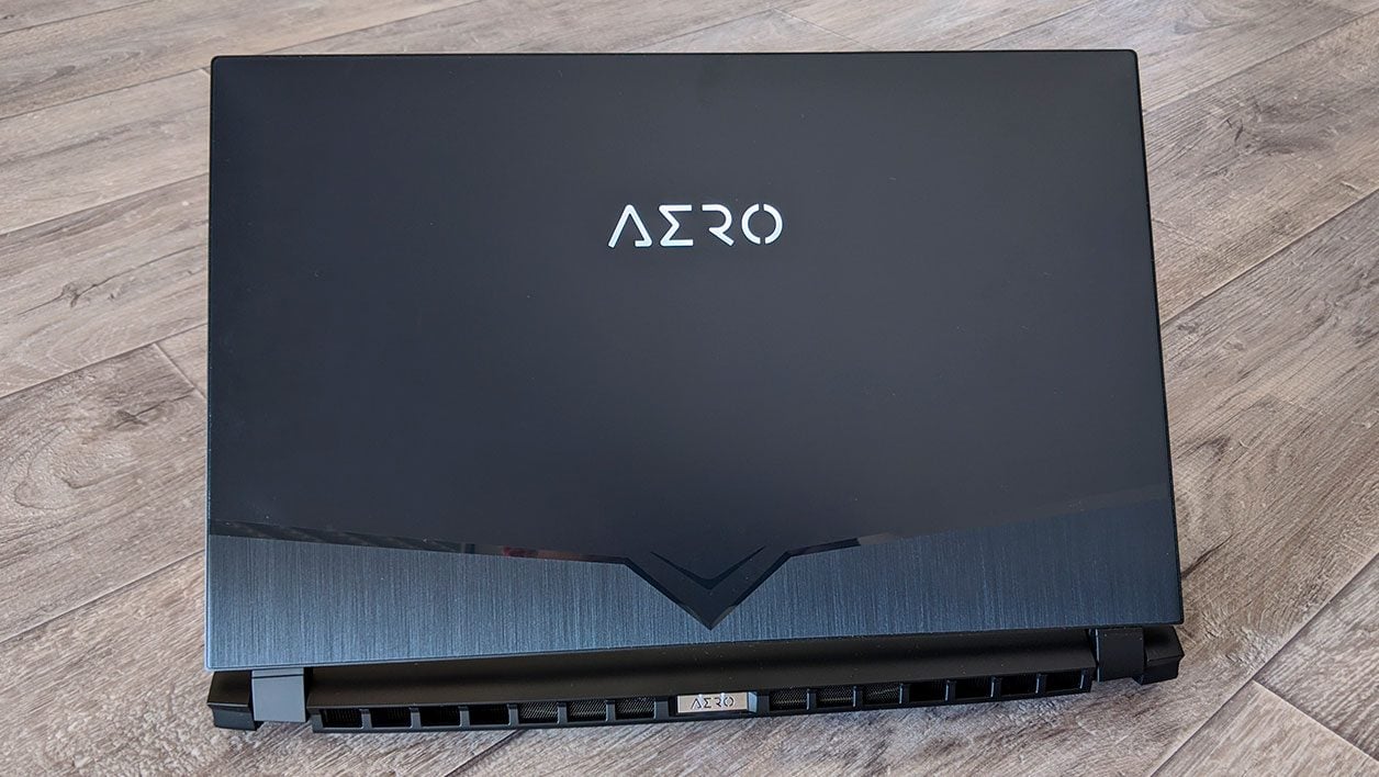 Gigabyte Aero 15 OLED XB 10