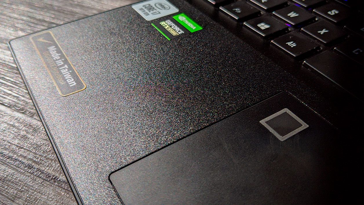 Gigabyte Aero 15 OLED XB 7