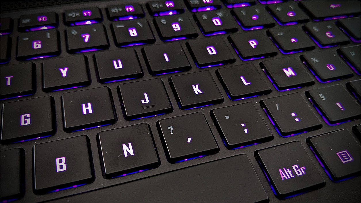 Gigabyte Aero 15 OLED XB 8