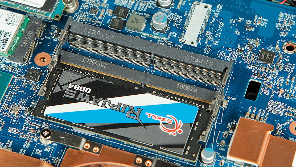 Đánh giá Gigabyte Sabre 15 (P45W v8): Màn 120Hz Full HD – Trải nghiệm đỉnh nhất 17 Gigabyte Sabre 15 P45W v8 C350W10 FR 3