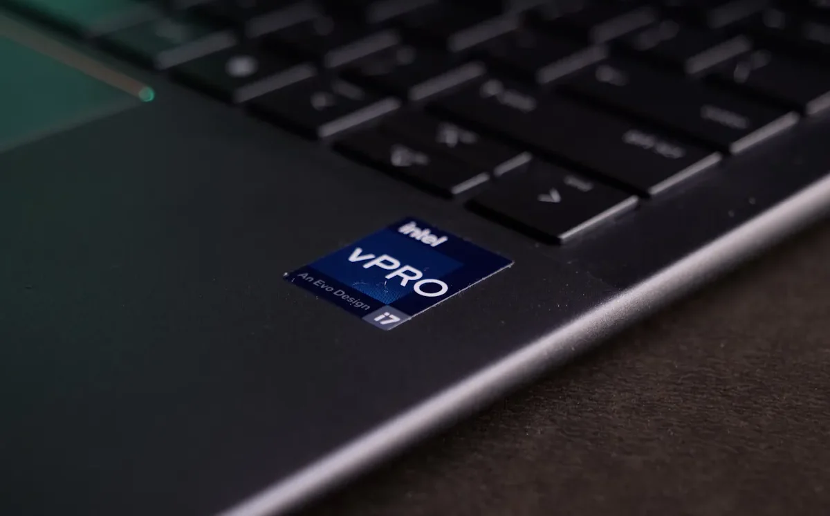 HP Dragonfly G4 9 e1741086337285