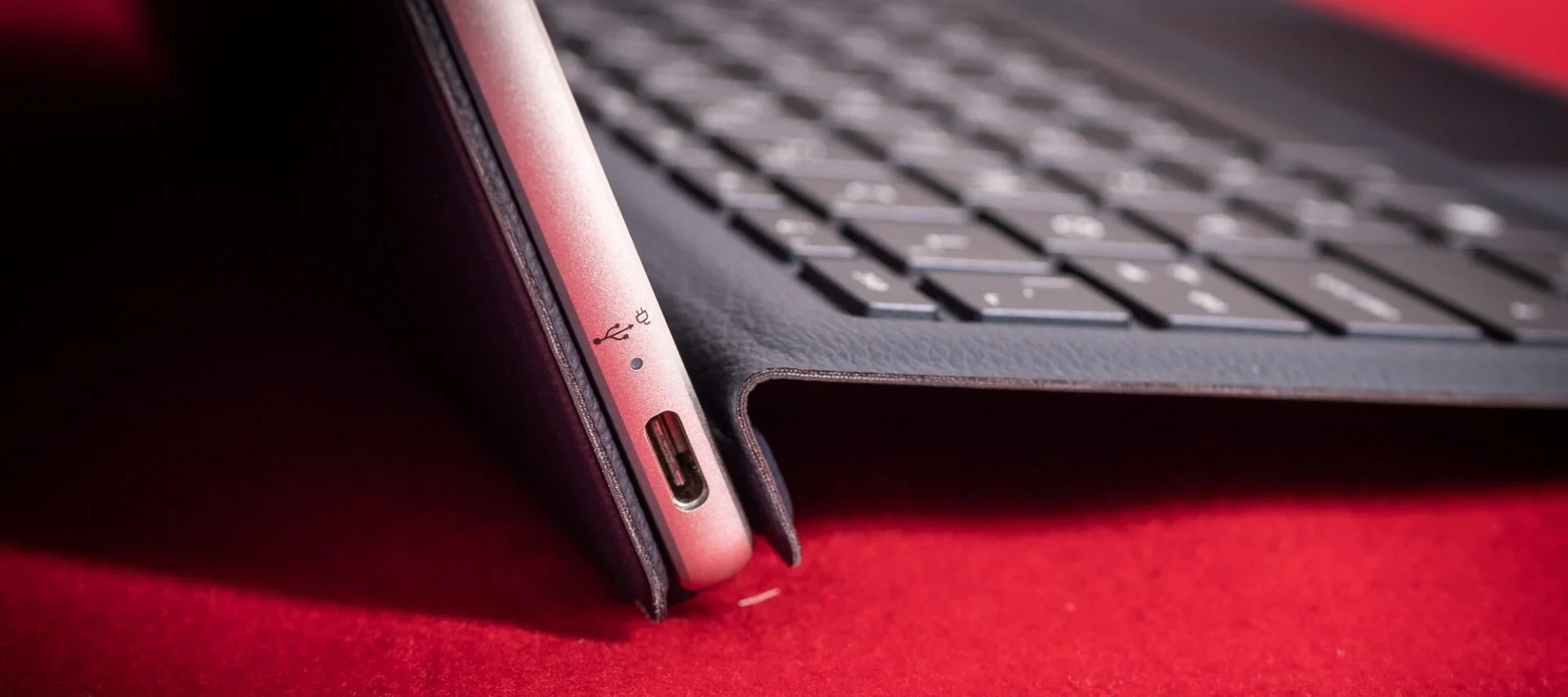 Laptop HP ENVY x2 (12-e001na): Đánh giá chi tiết về thiết kế, hiệu năng và tính năng 29 HP ENVY x2 12 e001na 3 e1743424119587