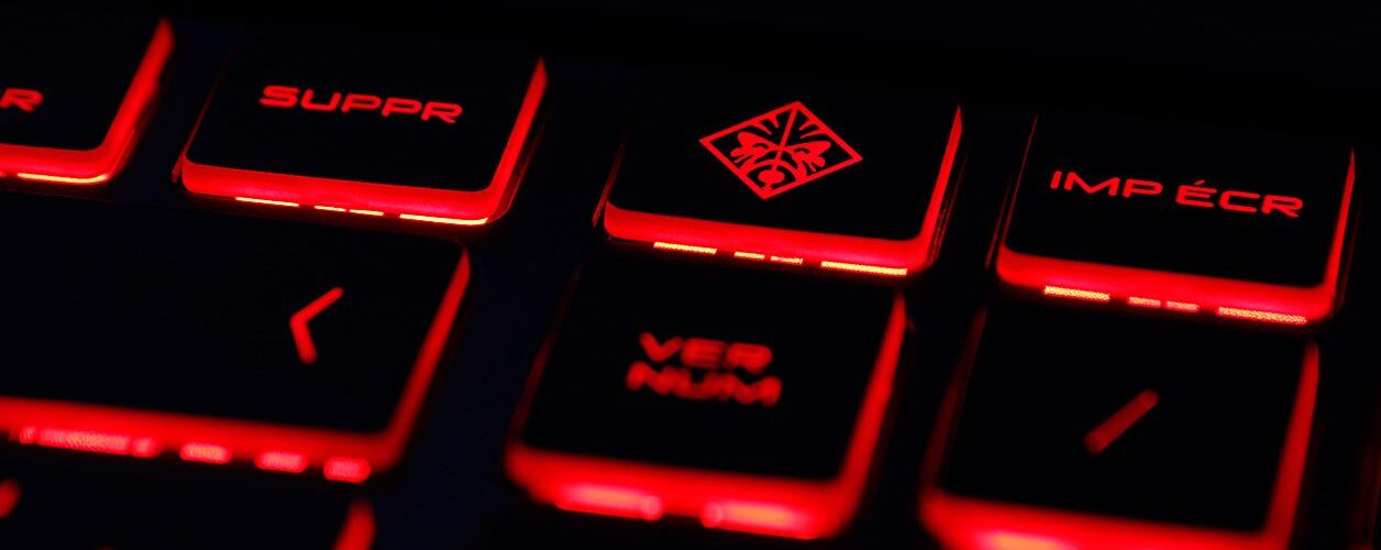 Đánh giá HP Omen 15 (2019) - Laptop gaming đẹp mắt, hiệu suất khủng 22 HP Omen 15 2019 10 e1742711461253