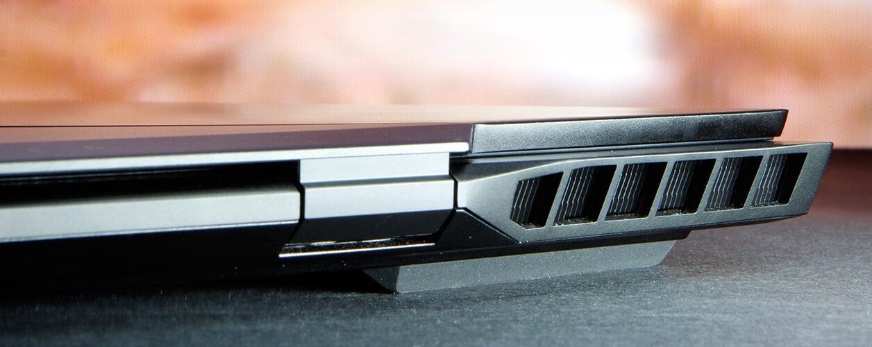 Đánh giá HP Omen 15 (2019) - Laptop gaming đẹp mắt, hiệu suất khủng 21 HP Omen 15 2019 12 e1742711250833