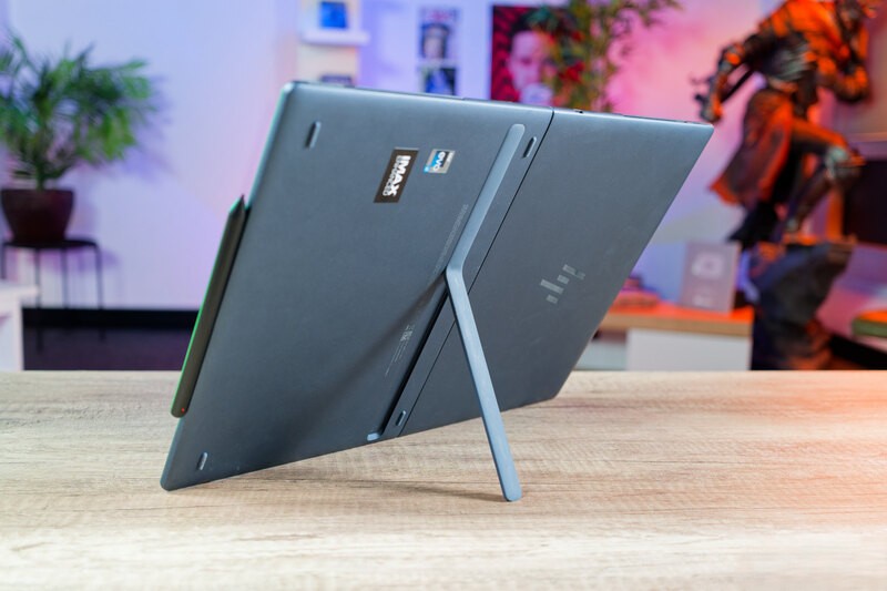 Trải nghiệm HP Spectre Foldable 17 - Sự kết hợp tinh tế giữa thiết kế gập và hiệu suất mạnh mẽ 22 HP Spectre Foldable 17 8