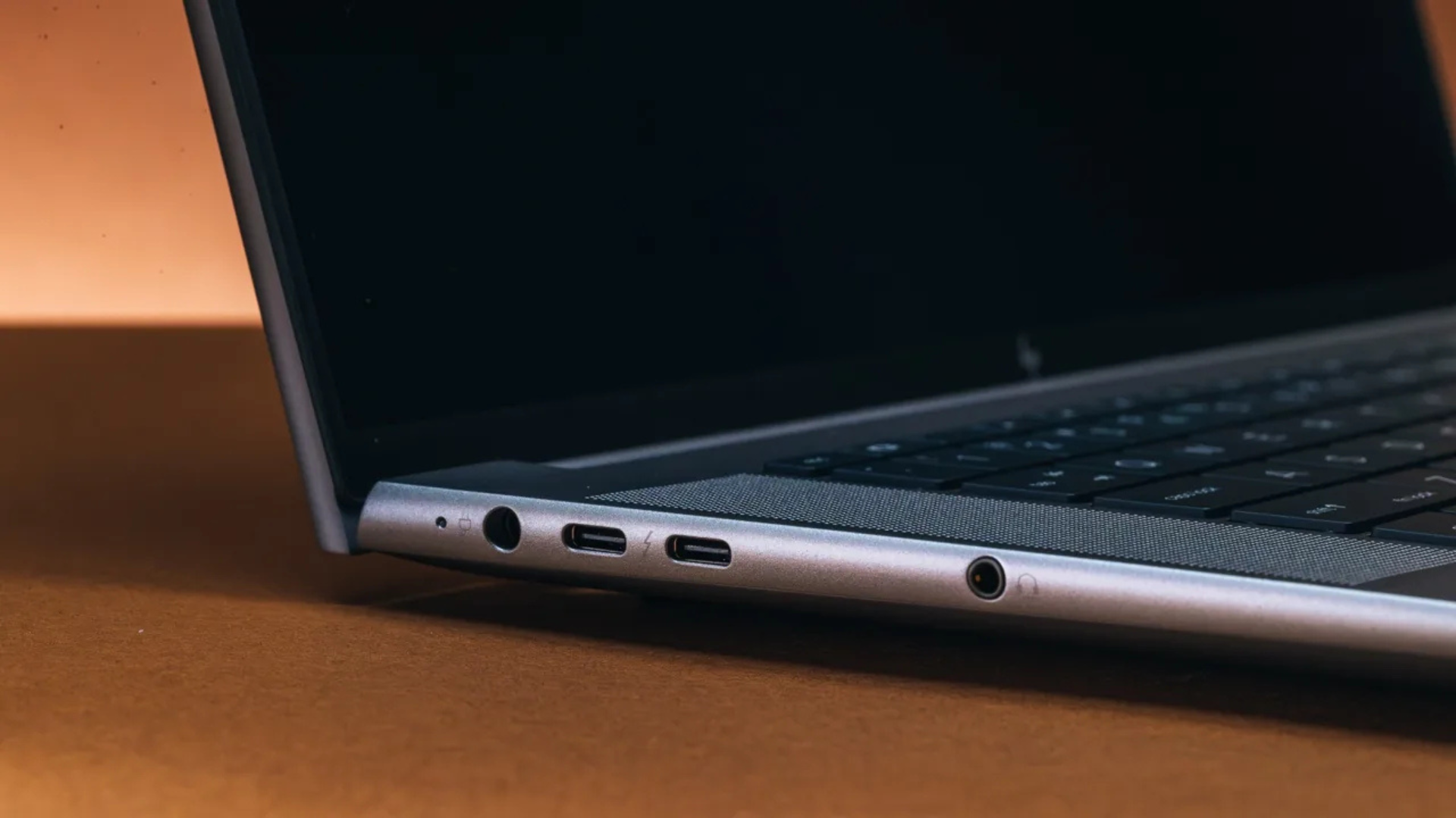 HP ZBook Studio 16 G11: Một trong những máy trạm di động đẹp mắt nhưng không phải là chiếc nhanh nhất 11 HP ZBook Studio 16 G11 Mot trong nhung may tram di dong dep mat nhung khong phai la chiec nhanh nhat 3 1