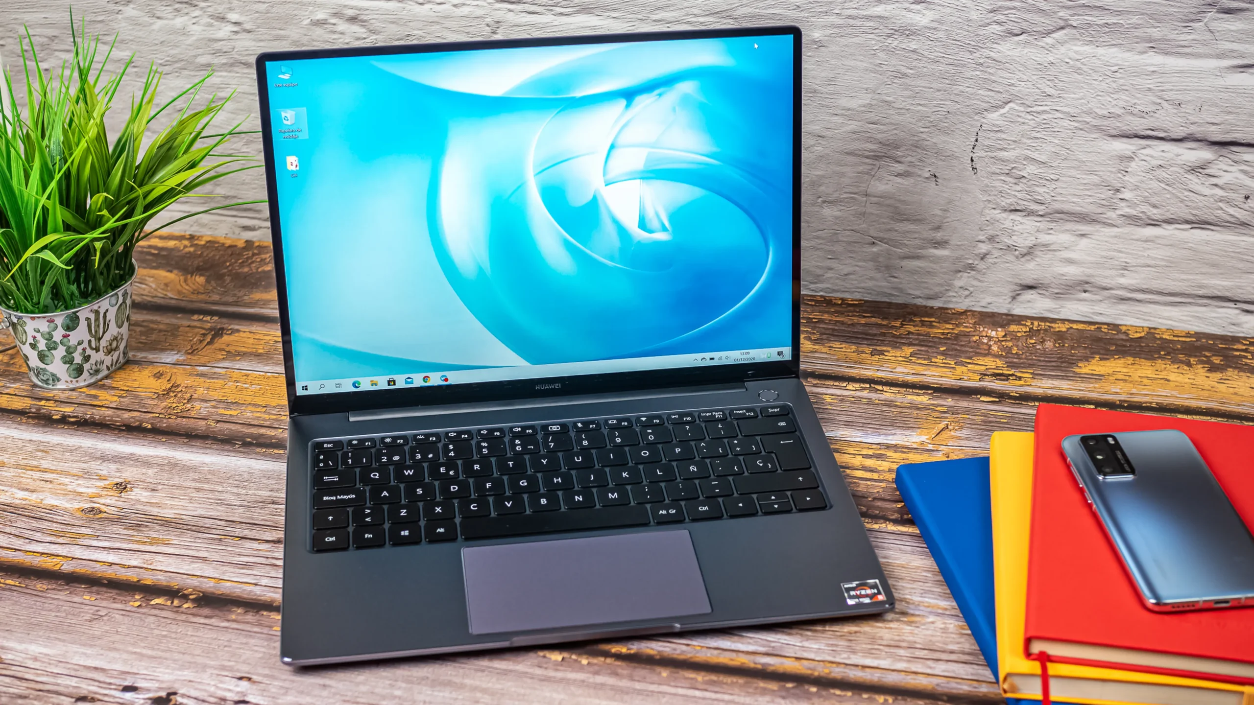 Đánh giá Huawei MateBook 14 2020 AMD - Màn hình 2K, pin trâu, sẵn sàng cho mọi thử thách 14 Huawei MateBook 14 2020 AMD 4 scaled