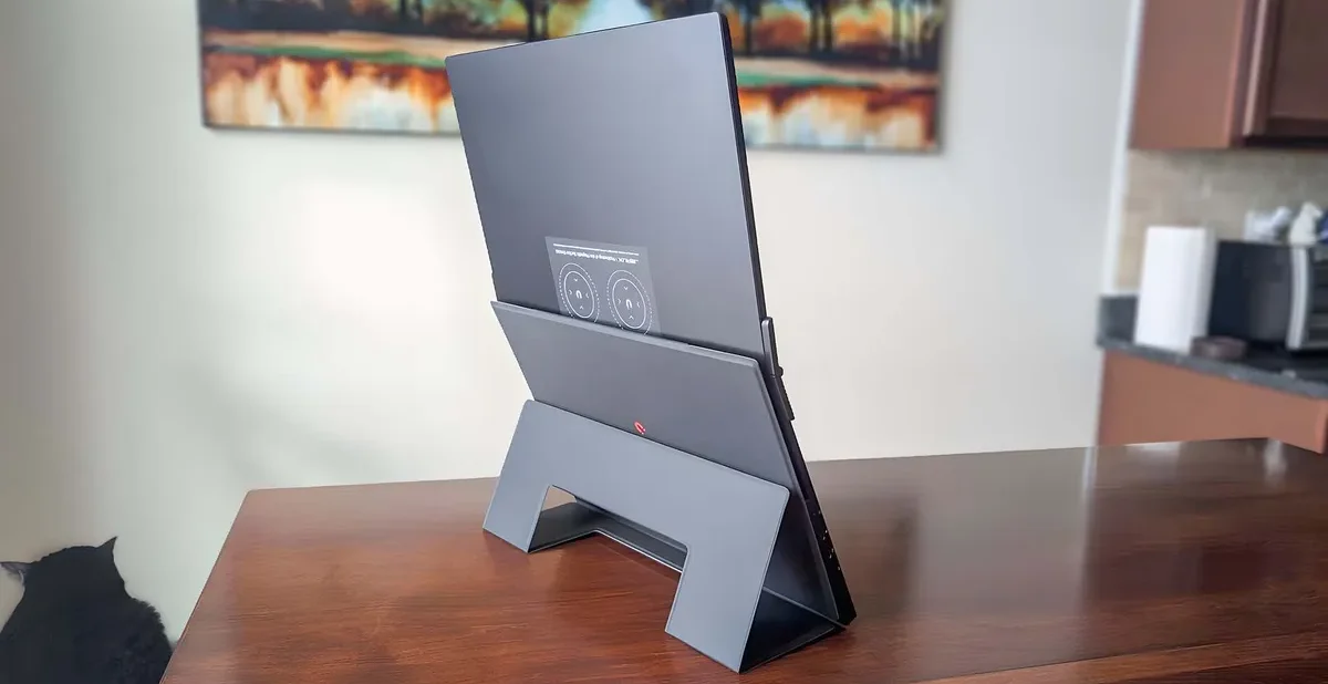 JSAUX FlipGo Pro 16 - Mạnh mẽ, linh hoạt và tối ưu cho công việc lẫn giải trí 37 JSAUXs FlipGo Pro 16 14 e1741595849552