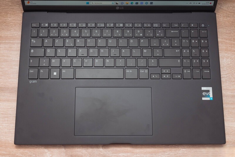 LG Gram 16 5