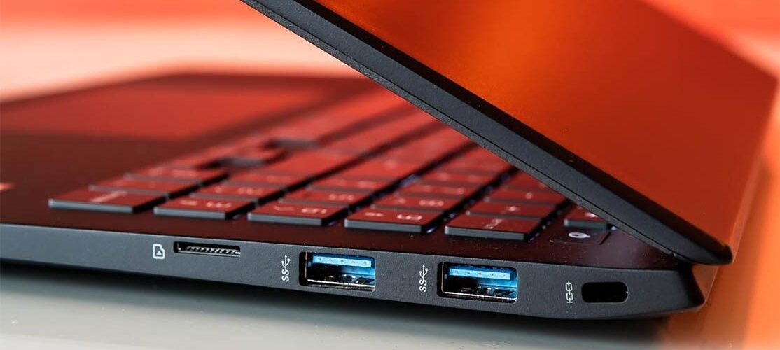 Khám phá LG Gram 16Z90P-G.AA75F: Laptop nhẹ nhàng, màn hình lớn, pin trâu, hiệu năng mạnh mẽ 22 LG Gram 16Z90P 2 e1742054583394
