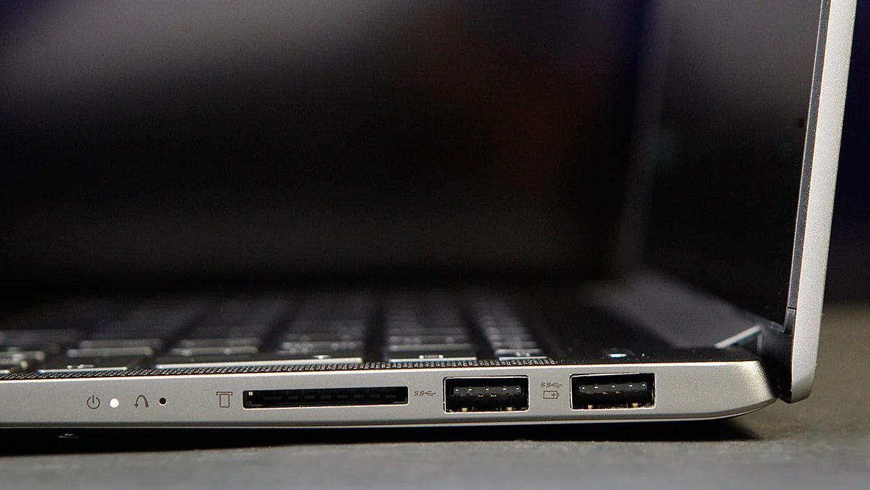 Đánh giá Lenovo IdeaPad S540-14API: Chiếc laptop đẹp mắt, mạnh mẽ và đa năng 23 Lenovo IdeaPad S540 14API 2