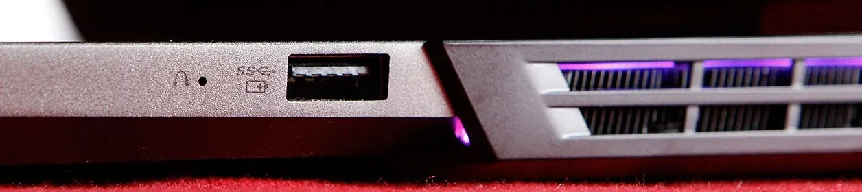 Đánh giá Lenovo Legion Y740-17IRHg: Quái thú gaming đỉnh cao trong tầm tay 22 Lenovo Legion Y740 17IRHg 1 e1742626486622