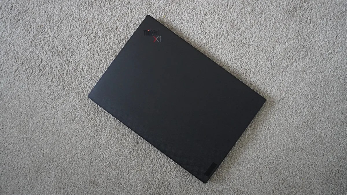 Lenovo ThinkPad X1 Carbon Gen 10 02 1
