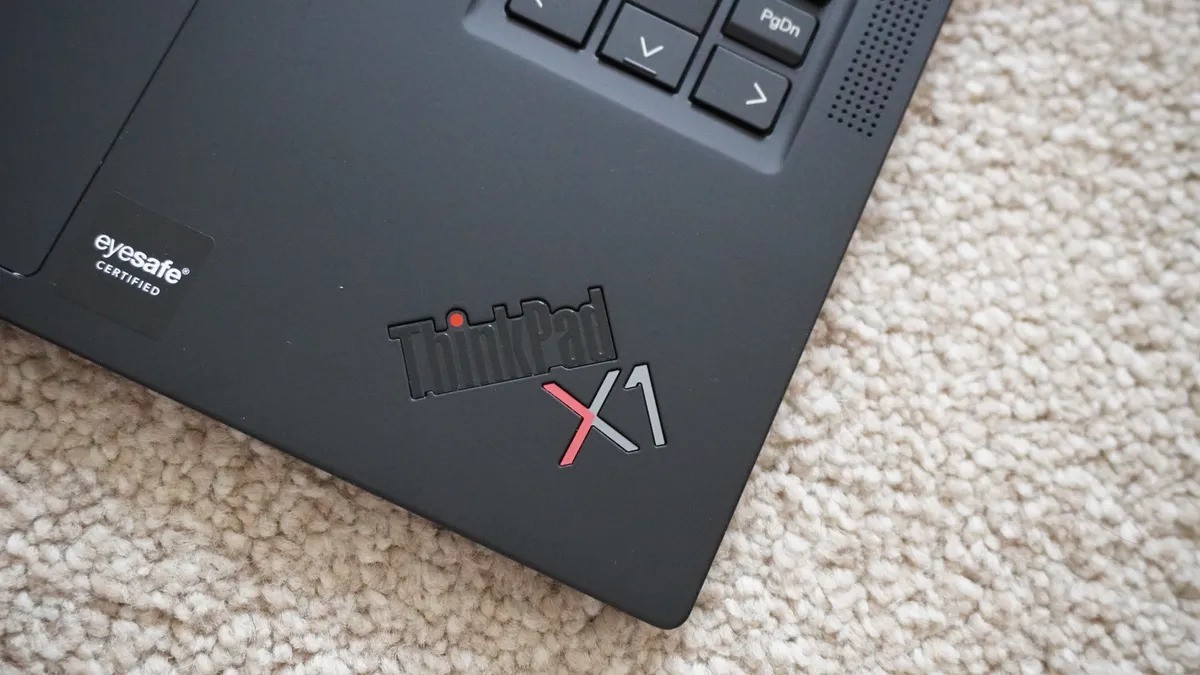 Lenovo ThinkPad X1 Carbon Gen 10 10