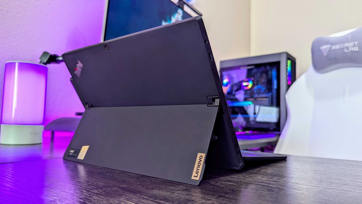 Lenovo ThinkPad X12 Detachable (Gen 2) - Màn hình cảm ứng, thiết kế mỏng nhẹ và hiệu suất ấn tượng 18 Lenovo ThinkPad X12 Detachable 8