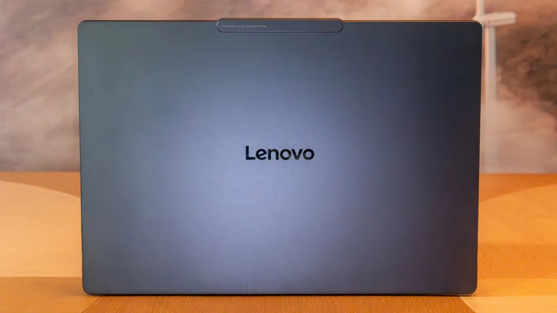 Lenovo Yoga Slim 7x (Snapdragon): Mỏng nhẹ và ấn tượng với màn hình OLED 9 Lenovo Yoga Slim 7x Snapdragon Mong nhe va an tuong voi man hinh OLED 2