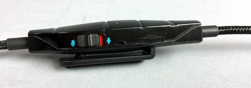 Trải nghiệm Logitech G933 Artemis Spectrum - Đỉnh cao âm thanh cho thế giới game 22 Logitech G933 Artemis Spectrum 5 e1743070853988