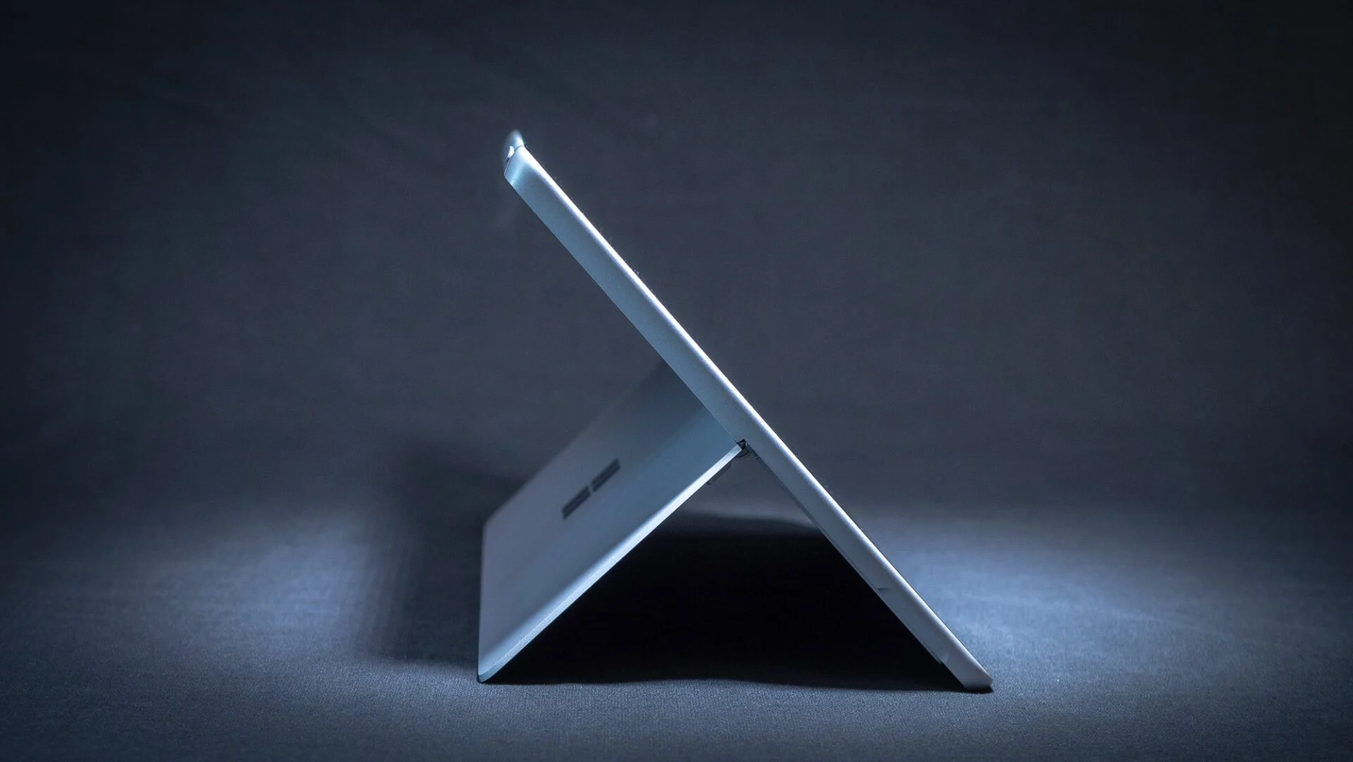 Microsoft Surface Go 16