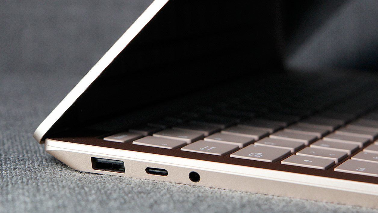 Đánh giá Microsoft Surface Laptop 3 - Mỏng nhẹ, sang trọng, sẵn sàng cho mọi thử thách 18 Microsoft Surface Laptop 3 8