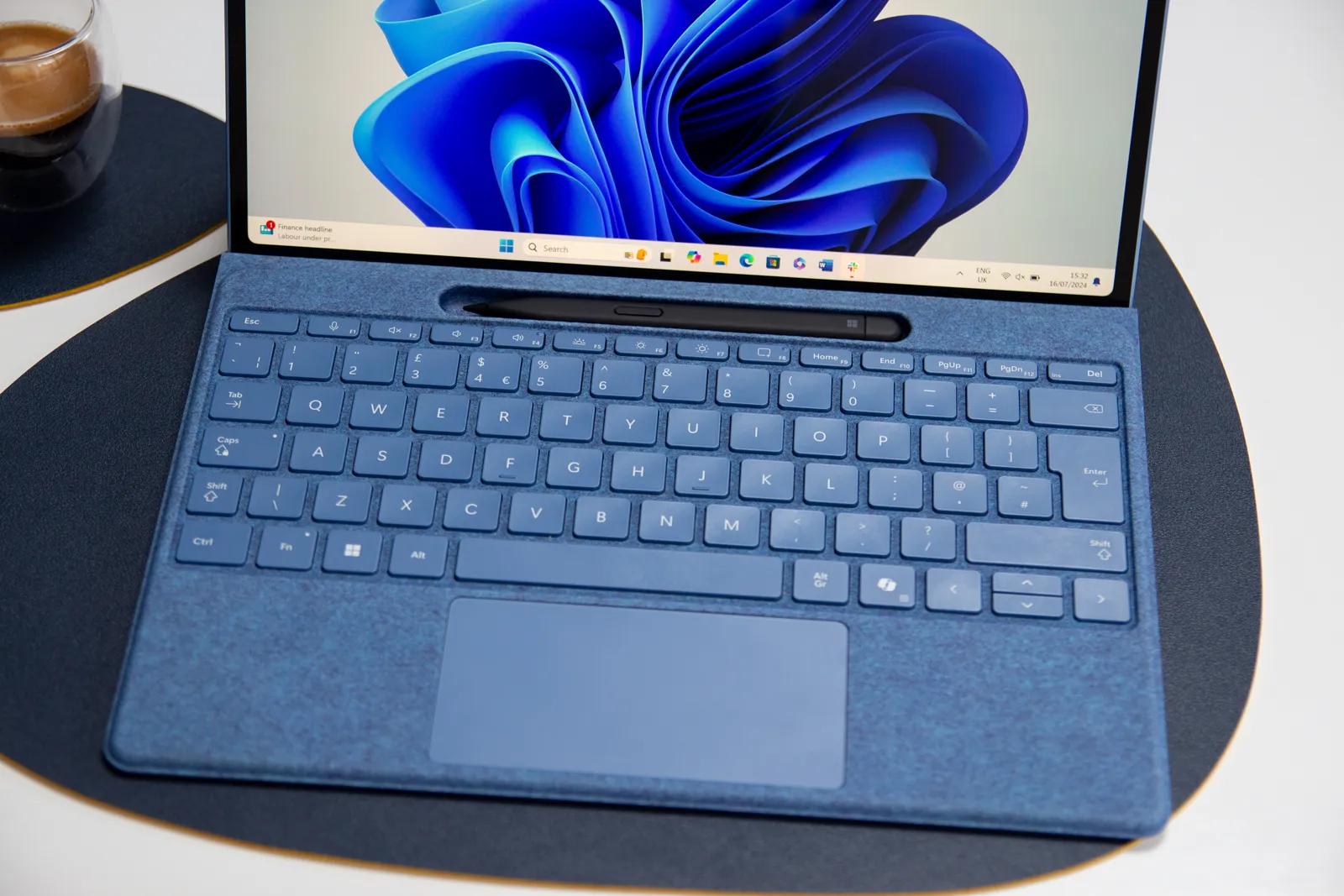 Microsoft Surface Pro 11 - Mạnh mẽ hơn, thông minh hơn, đột phá hơn 15 Microsoft Surface Pro 11 12