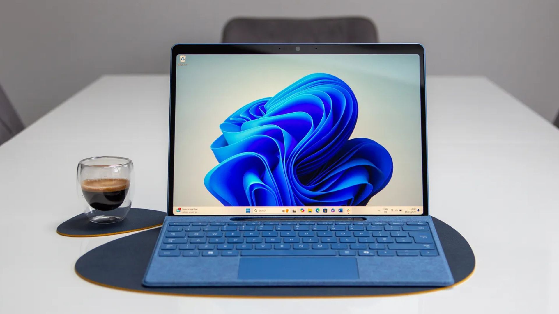 Microsoft Surface Pro 11 - Mạnh mẽ hơn, thông minh hơn, đột phá hơn 1 Microsoft Surface Pro 11 4