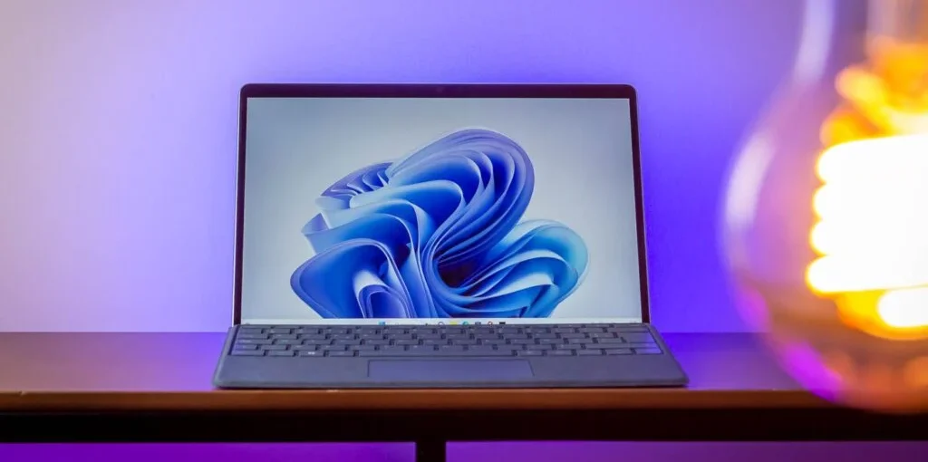 Trải nghiệm Microsoft Surface Pro 9 (Intel): Mỏng nhẹ, mạnh mẽ, đẳng cấp 14 Microsoft Surface Pro 9 12 e1742028952758