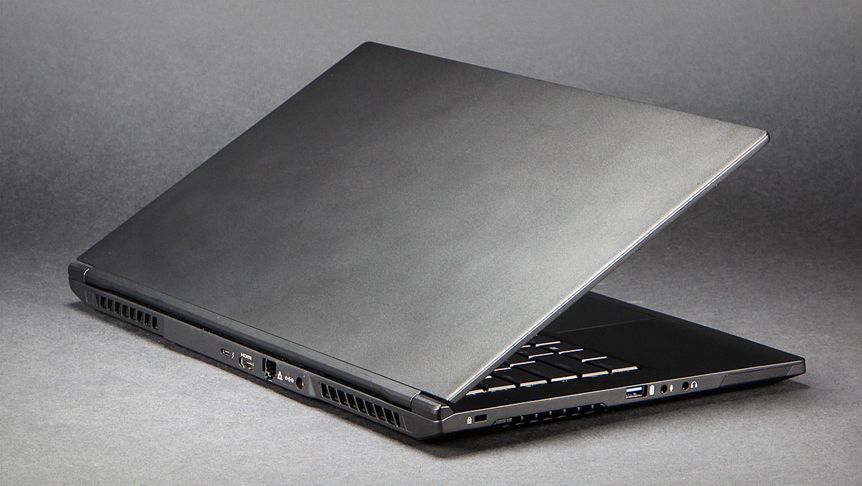 Trải nghiệm Millenium ML3 R207Q-I797H-W: Đỉnh cao công nghệ trong tầm tay 13 Millenium ML3 R207Q I797H W 10