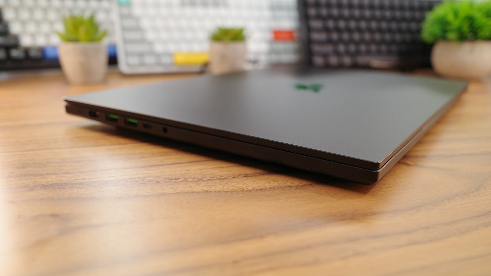 Razer Blade 16 2025 05