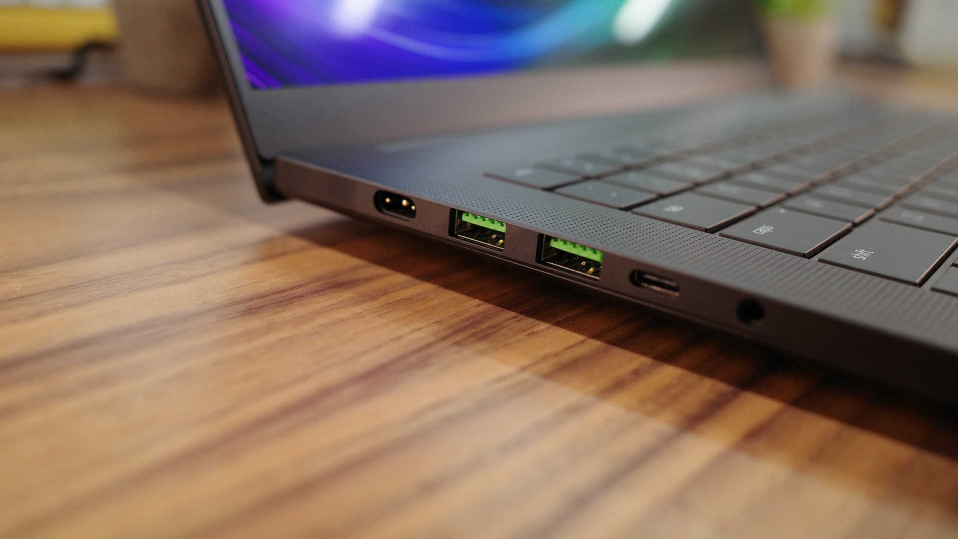 Razer Blade 16 2025 09