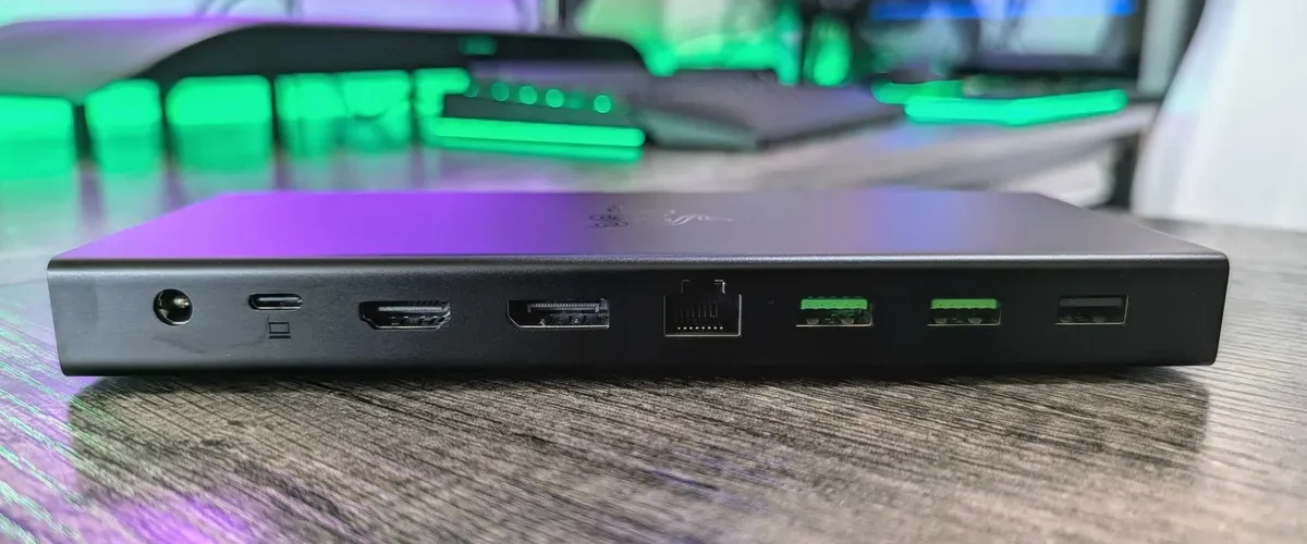 Khám phá Razer USB4 Dock - Giải pháp kết nối tiên tiến cho người dùng công nghệ 13 Razer USB4 Dock 2 e1741692824738