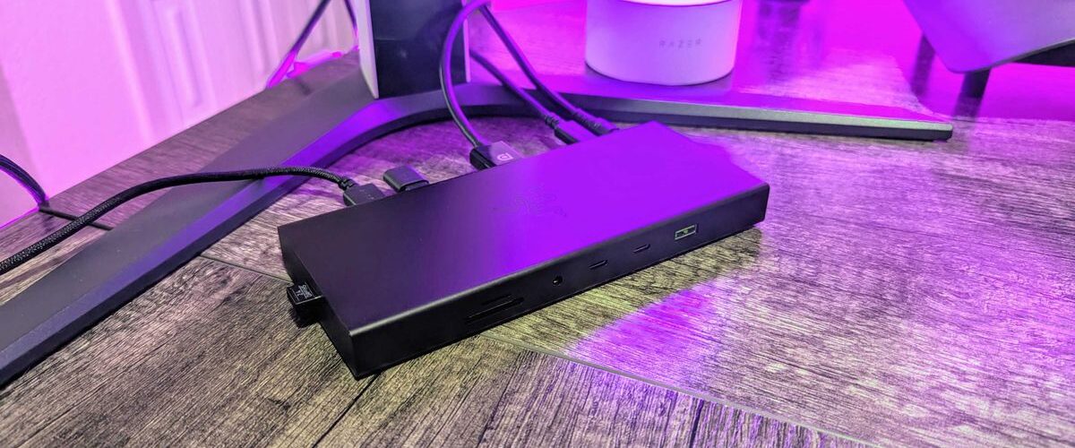 Khám phá Razer USB4 Dock - Giải pháp kết nối tiên tiến cho người dùng công nghệ 16 Razer USB4 Dock 4 e1741693103572