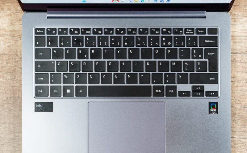 Samsung Galaxy Book 4 Pro 14 7 e1741071676286