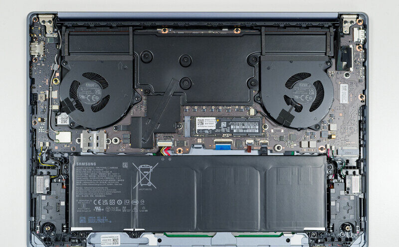 Samsung Galaxy Book4 Ultra – Laptop siêu mỏng, hiệu năng cực khủng 37 Samsung Galaxy Book4 Ultra 12 e1740913448594