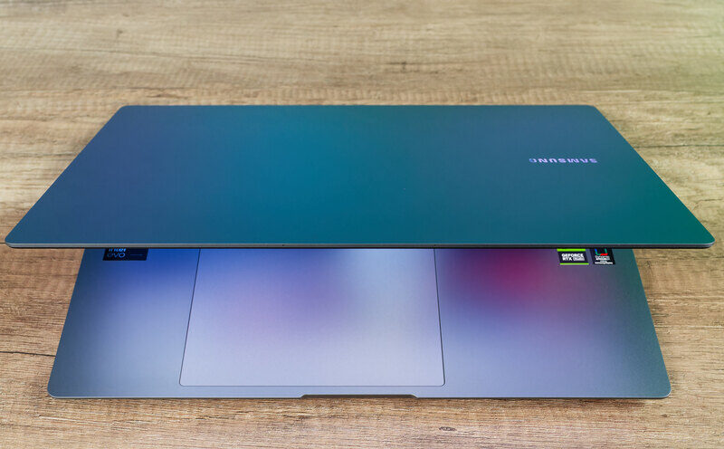Samsung Galaxy Book4 Ultra – Laptop siêu mỏng, hiệu năng cực khủng 20 Samsung Galaxy Book4 Ultra 2 e1740912144287