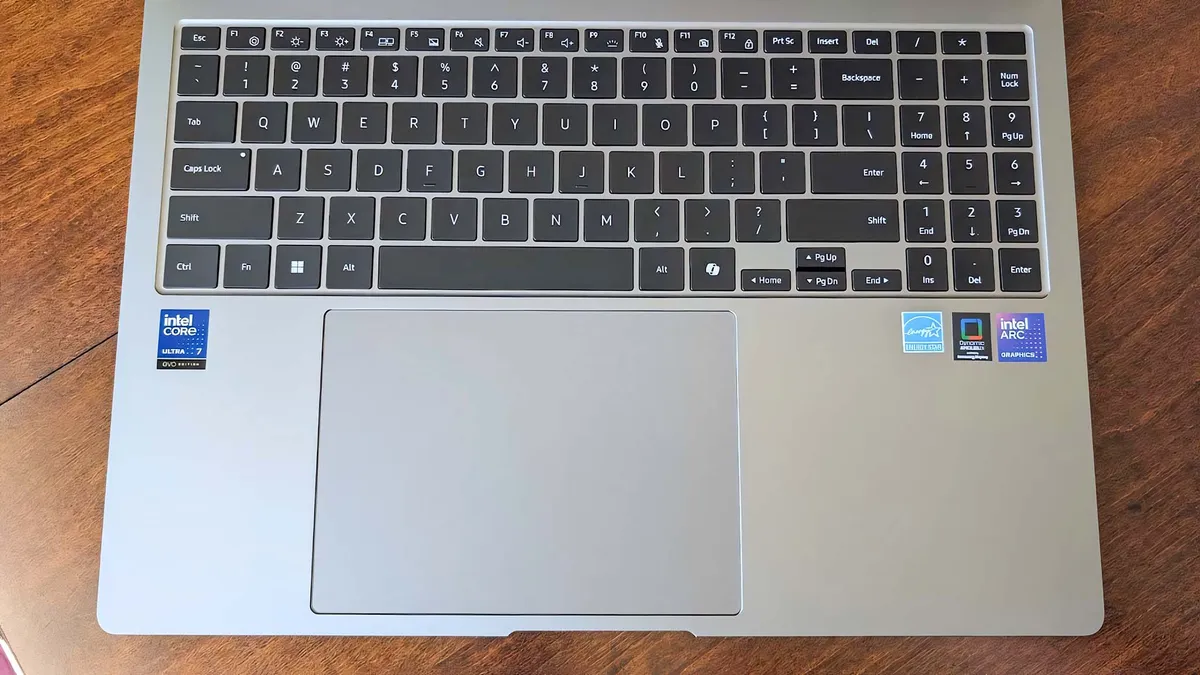 Samsung Galaxy Book5 Pro: thiết kế sang trọng, hiệu năng đáng kinh ngạc 31 Samsung Galaxy Book5 Pro 5