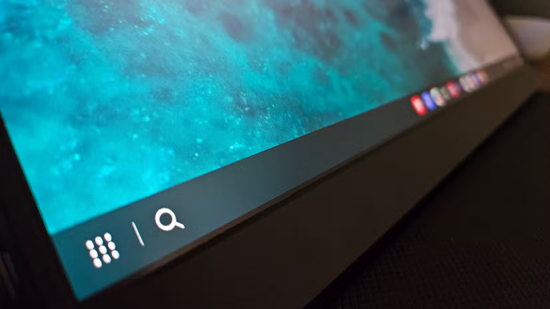 Tại sao tôi dọn sạch mọi biểu tượng trên màn hình Desktop, kể cả thanh Taskbar: Bí quyết tối ưu hóa sự tập trung và năng suất 5 Tai sao toi don sach moi bieu tuong tren man hinh Desktop ke ca thanh Taskbar Bi quyet toi uu 1