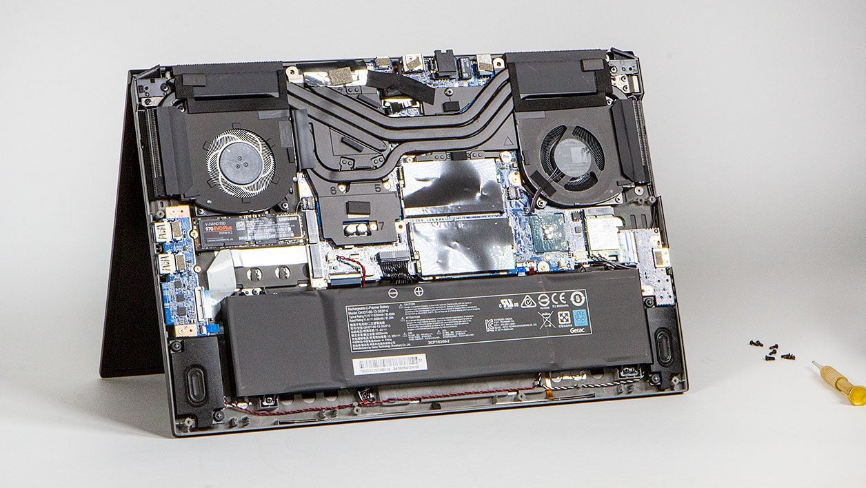 Đánh giá XMG NEO 15 - Sự lựa chọn hoàn hảo cho Streamer và Content Creator 29 XMG NEO 15 1