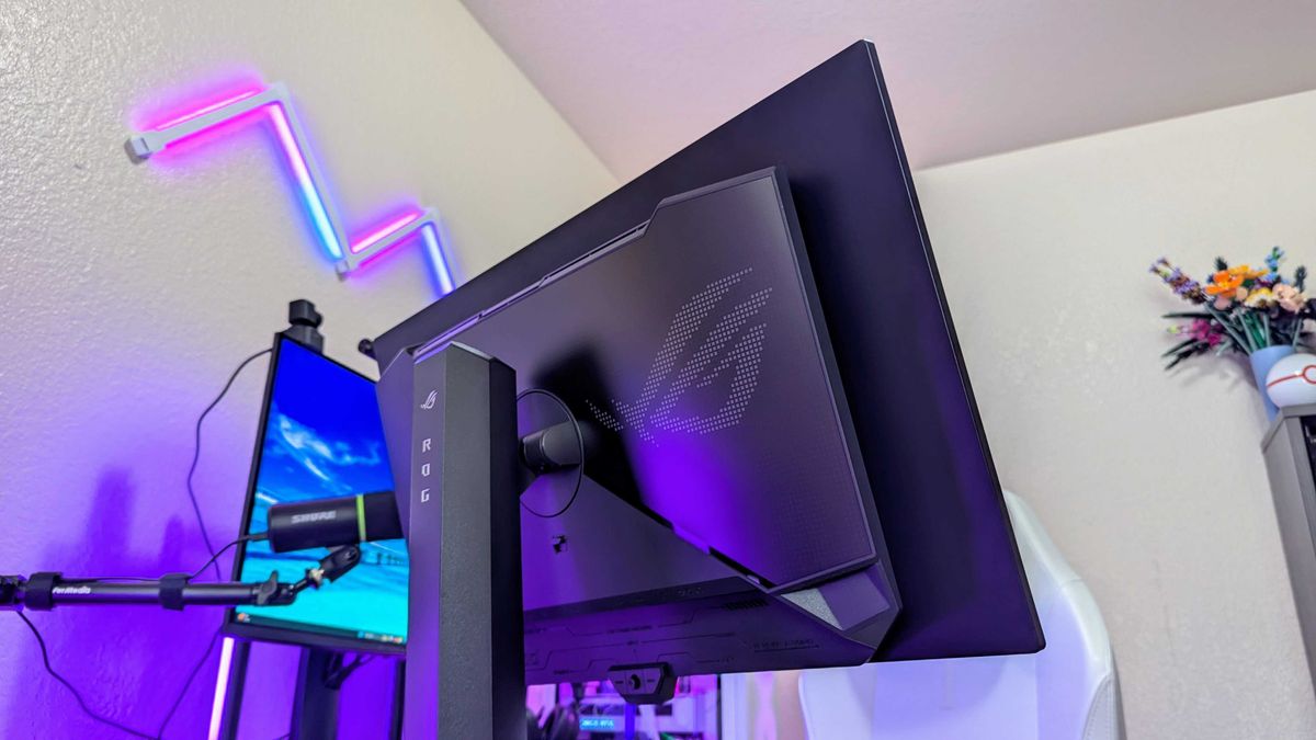 ASUS ROG Strix OLED 27 XG27UCDMG 12 1