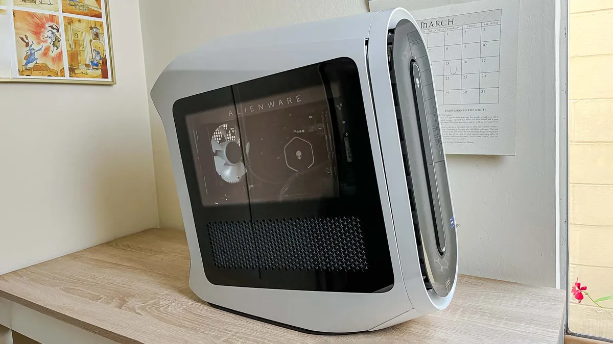 Đánh giá Alienware Aurora R15 - Hiệu năng "khủng", trải nghiệm gaming đỉnh cao. 12 Alienware Aurora R15 7