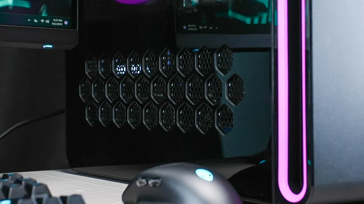 Đánh giá Alienware Aurora R16 - PC gaming không có đối thủ, đẹp, mạnh mẽ! 13 Alienware Aurora R16 5