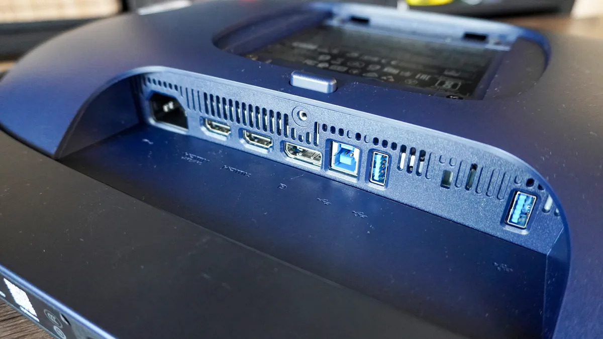 Alienwares AW2752Q 5