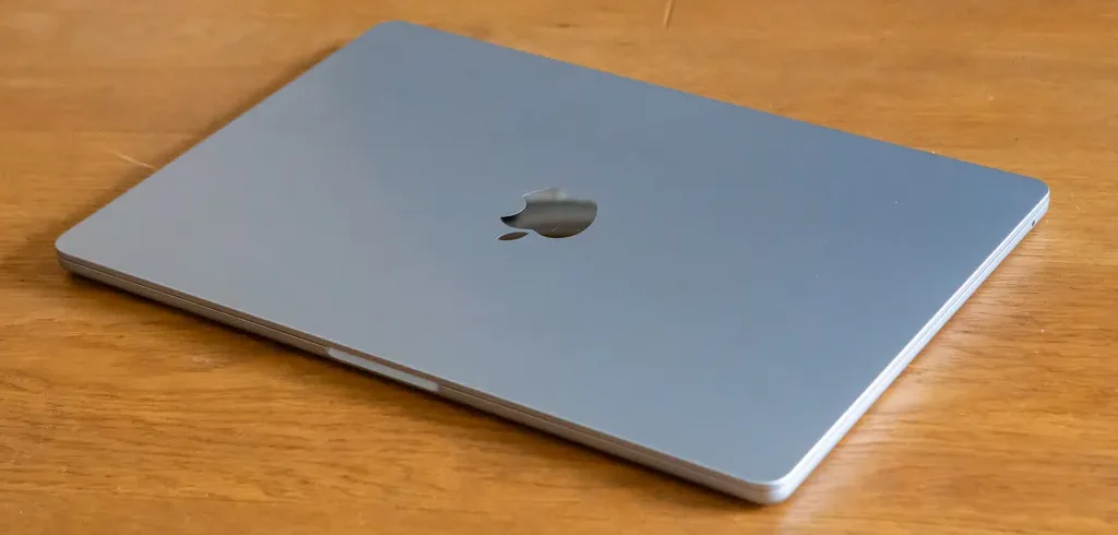 Apple MacBook Air M4 2025 e1744274955762