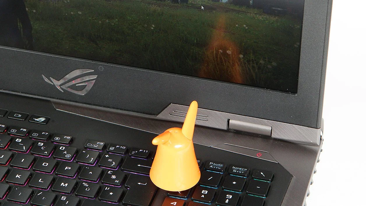 Khám phá Asus ROG Chimera G703VI - Laptop gaming mạnh mẽ nhất hiện nay 24 Asus ROG Chimera 5