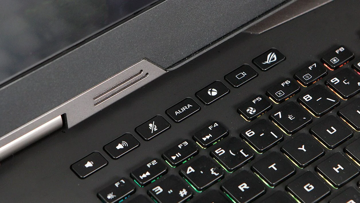 Khám phá Asus ROG Chimera G703VI - Laptop gaming mạnh mẽ nhất hiện nay 22 Asus ROG Chimera 7