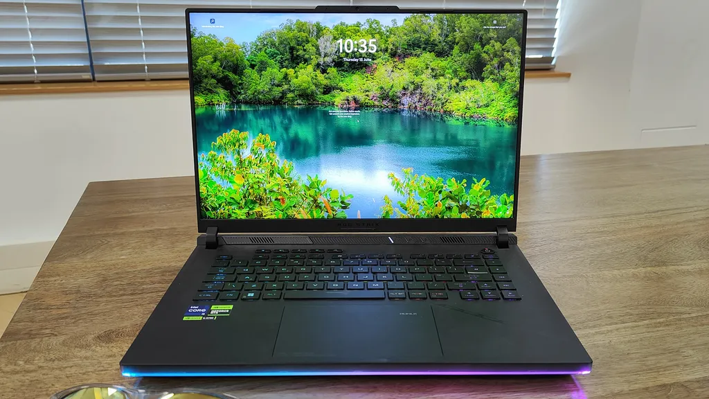Top 9 những chiếc laptop gaming tốt nhất năm 2025 mà bạn không thể bỏ qua! 15 Asus ROG Strix Scar 16 2
