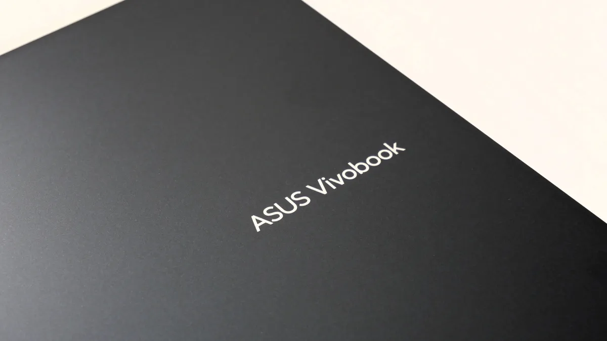 Đánh giá Asus Vivobook 16 (2025) - Màn hình 16 inch sắc nét, nâng tầm trải nghiệm cho công việc và giải trí 37 Asus Vivobook 16 2025 2